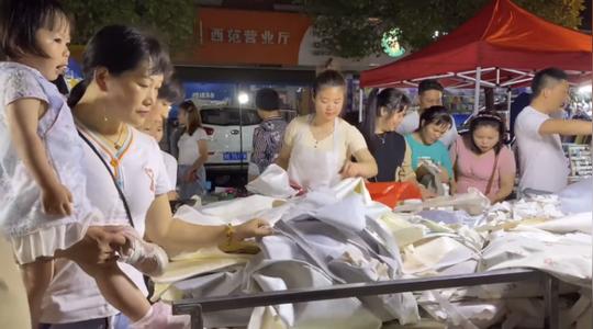 【地摊论坛】地摊创业经验:新手摆地摊“八不要”
