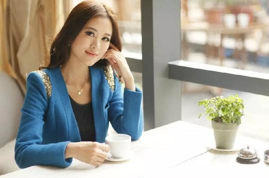 九极直销创业导师奇婧教练分享一个男人该有的气质和一个女人该有的