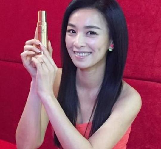 连明星都在做微商,"炫富"买豪车,这些微商圈钱套路你得知道