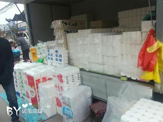 小生意就是这样赚钱的,农村的集市上各种小生意,真的是琳琅满目
