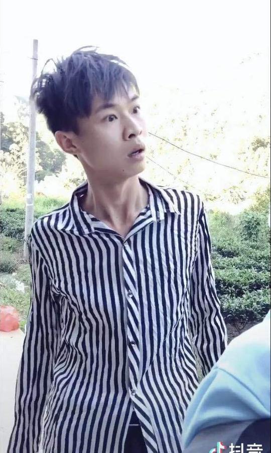 爷孙俩之间的搞笑故事--抖音《我有颈椎病》