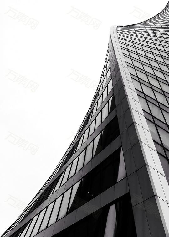 灰色高层建筑的低角度摄影