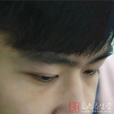 双眉细柔的男人脾气好贵人多