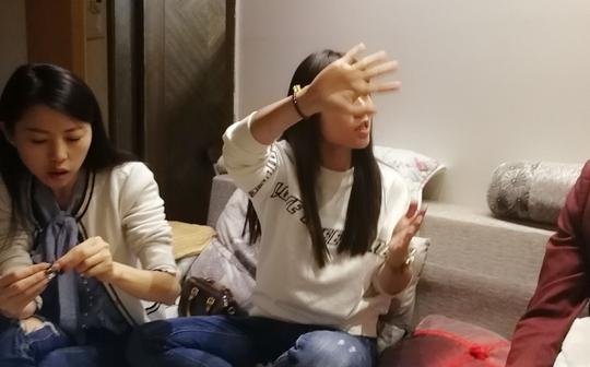 流浪36天:小伙生意失败住青旅，老板娘用自己经历开导他