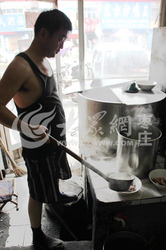 大暑至羊汤馆生意冷清羊肉价涨市民喝不起