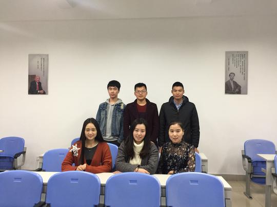 >团队展示团队名称:极客指导教师:罗勇学校:重庆工商大学电子