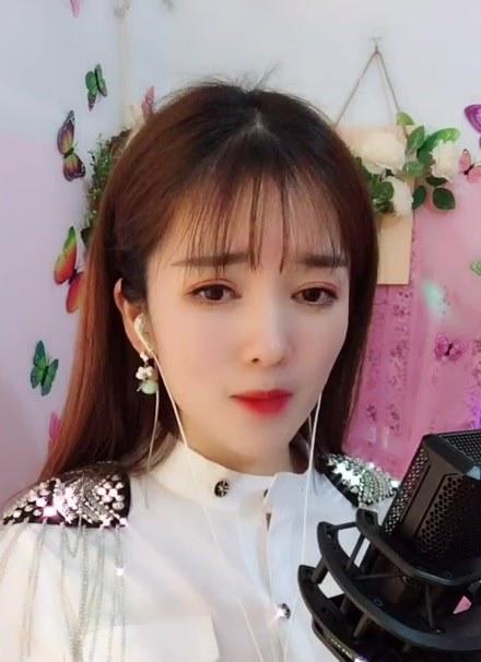 #快手好声音#唱歌#快手新歌声#我要上热门,今天我十八岁,起个早,大家祝