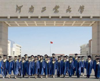 年前柳威做代理赚了将近5万元,再加上学校给予大学生创业园的支持和