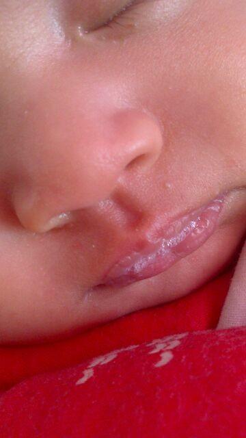 宝宝什么时候会吐泡泡玩