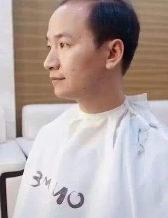 抖音陆超参加《天天向上》?戴上假发那一刻,网友:真