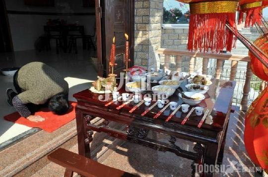 家里祭祀供品(贡品)摆放有哪些风水讲究每年过年或到了重要祭祀