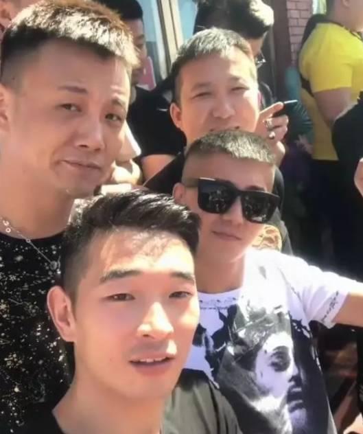 东薇家族成员工作室开业,,佑派主播及快手各大网红齐聚阜新!