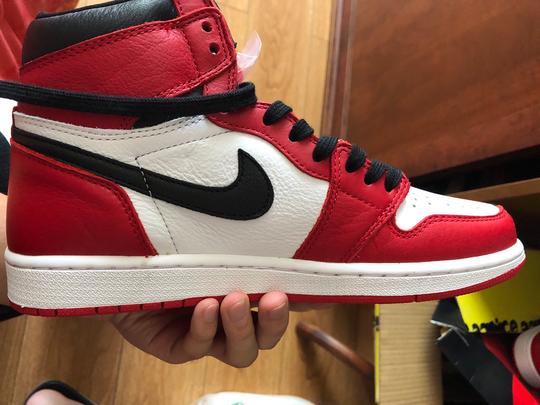 aj1阴阳42.5鞋盒盒盖歪了鞋没问题好价