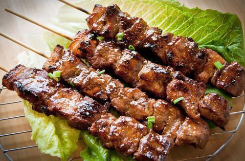 在夏季开一家新疆烧烤羊肉串店多赚钱你知道吗?