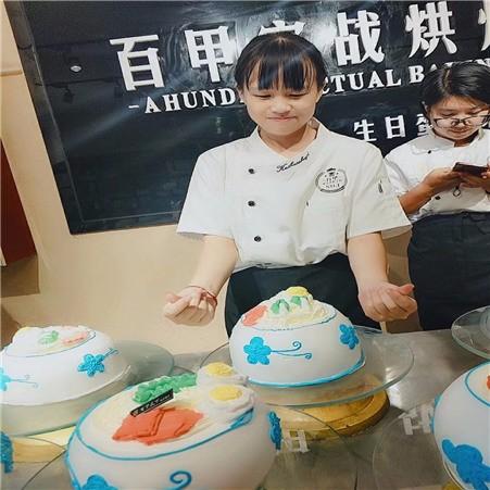济南拼团学蛋糕烘焙学完可推荐就业吗