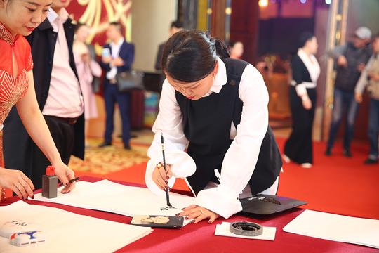 嘉域祥美2018"不忘初心,绣行中国"启航盛典绘制美业新蓝图