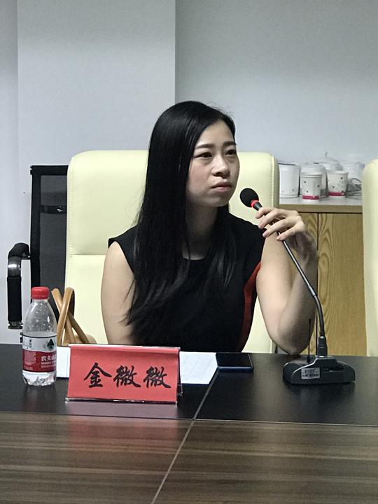 创业导师金微微老师对创客项目进行点评