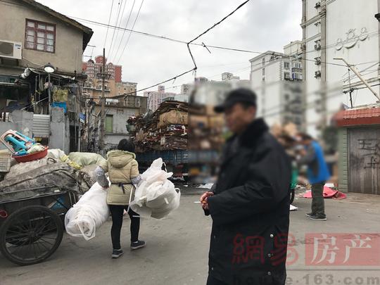 消失的棚户区：里面是生活外面是浮夸