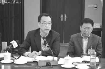 现在鼓励大学生创业的想法固然好,但是有些规定没法实施.