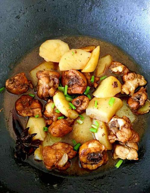 土豆烧鸡块的做法大全