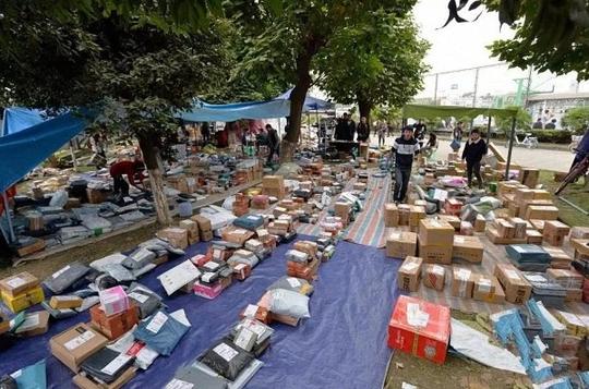 适合大学生在校园内创业的项目?校园快递市场好做吗?