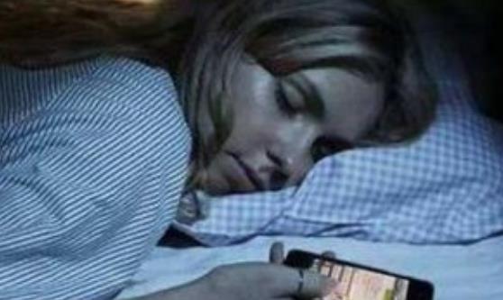 怀孕后睡前玩手机的影响有哪些