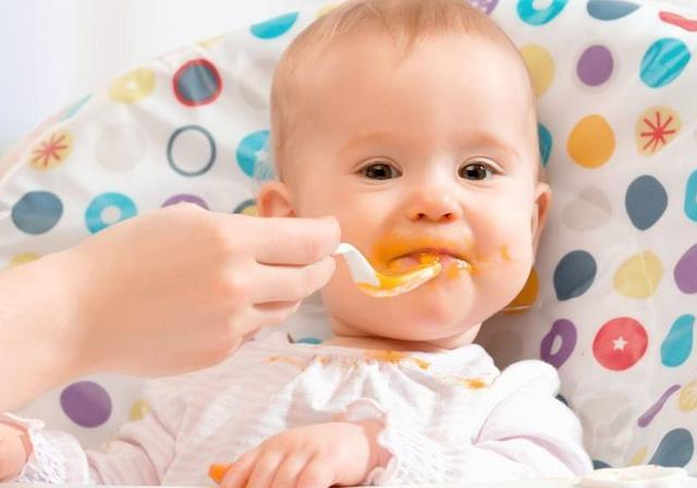 孩子什么时候可以添加辅食