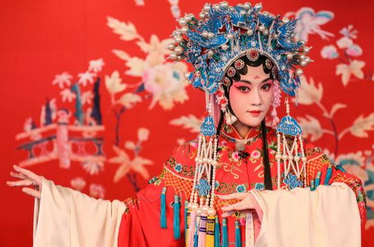 《我们来了》陈乔恩昆曲练习照片曝光东方教主变杨玉环