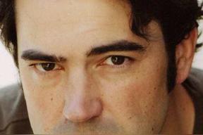 朗&middot;里维斯顿