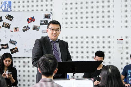 中国一级指挥家于海和美国创业总裁王家昆来校讲授公开课
