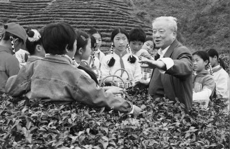 他的《采茶舞曲》脍炙人口