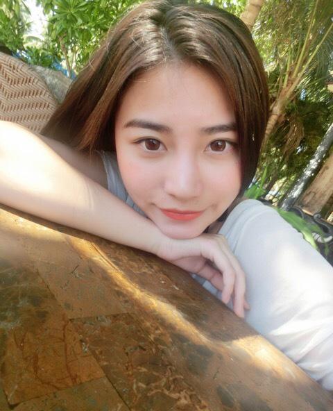 a11美女照片高清四季套图2500张无水印手机自拍微商图片真实素材