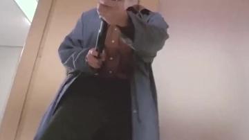 疯狂出拳狂进狂出式GIF动图