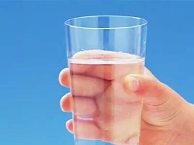 孩子频繁喝水可能暗示着什么