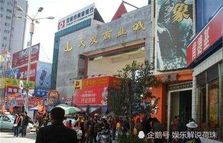 一代昆明人的购物站,曾经人挤人,现在生意萧条迫切转型