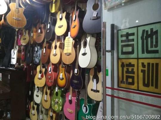 九江上班族业余时间做什么好,学吉他最好,入门快,有音乐魅力,携带