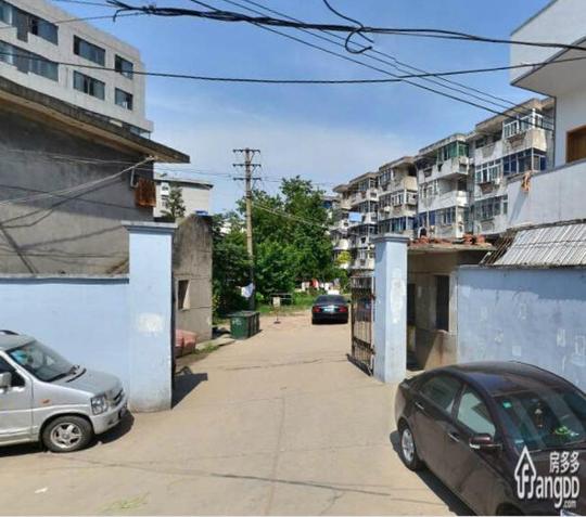 合肥地矿技校宿舍的车位数是多少?