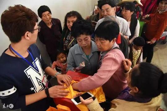 这4个小成本偏门暴利创业项目，随便一个年入十几万