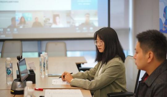 晋级决赛的团队在线上进行了项目展示与答辩。