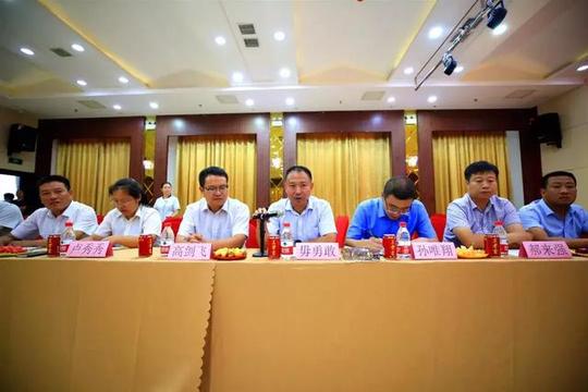河津市小梁乡马家庄村驻运创业精英座谈会在鑫马集团成功召开