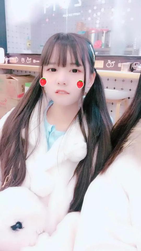 快手吃鸡主播火线妹火了！人美声甜露脸直播，这个小可爱是你的菜吗