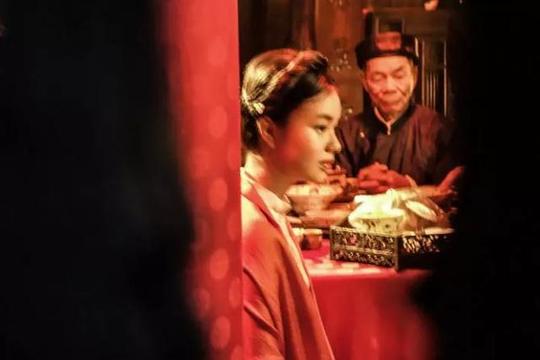 亚洲冷门电影:越南14岁新娘复杂,欲望与冷漠交织的人生.