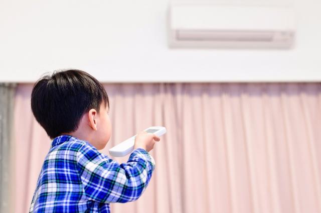 孩子身上都是汗能吹空调吗