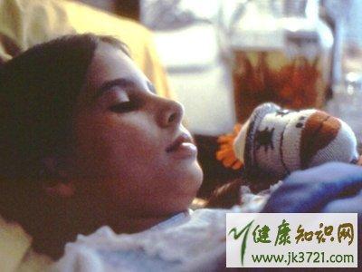 宝宝一咳嗽就吐是怎么回事