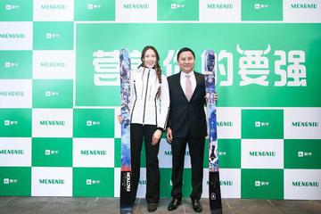 谷爱凌骑马秀腹肌图片