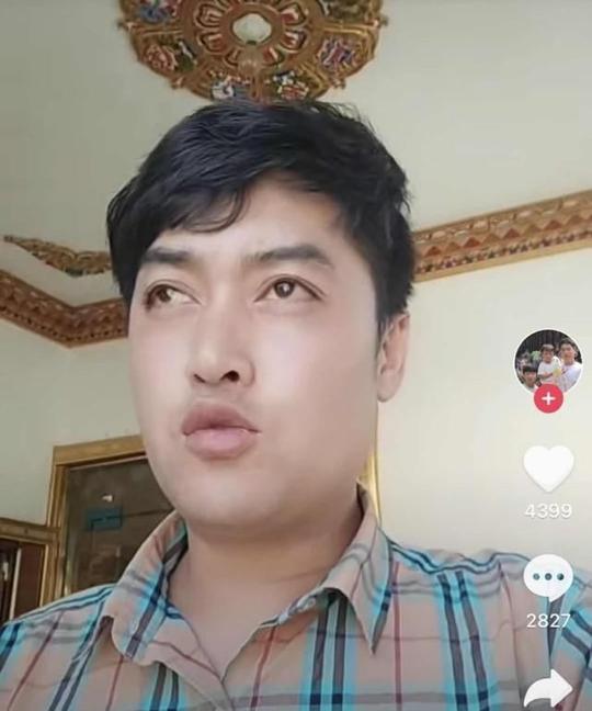 网红主播|拉姆遗体正式火化，追悼会现场出现气愤一幕，有网红为蹭热度追到殡仪馆直播
