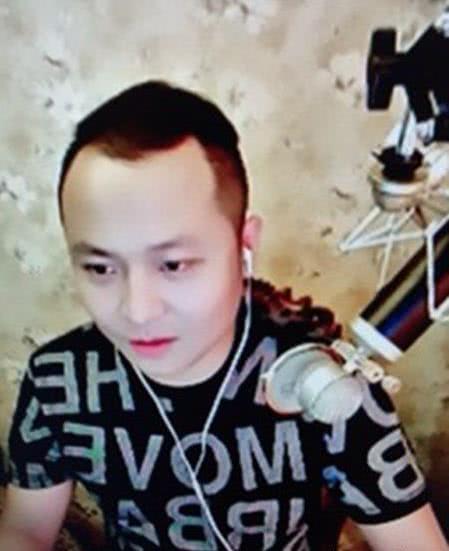 快手内乱，2大超级主播被封，快手二哥退网，网友:活该!
