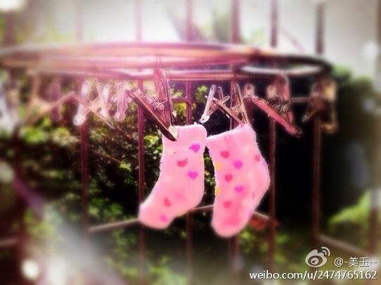雨露,轻柔的微风啦,还有好多的朋友[围观][围观][围观]我在:http://t