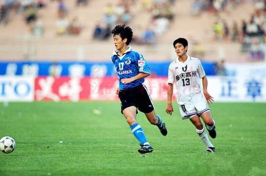 22年前今天甲a大连万达3比0前卫寰岛,主场全胜!出场13人今何在