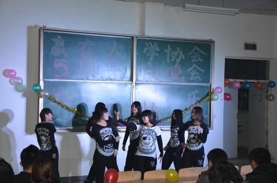 赢在大学创业就业交流协会五周年庆晚会新闻稿